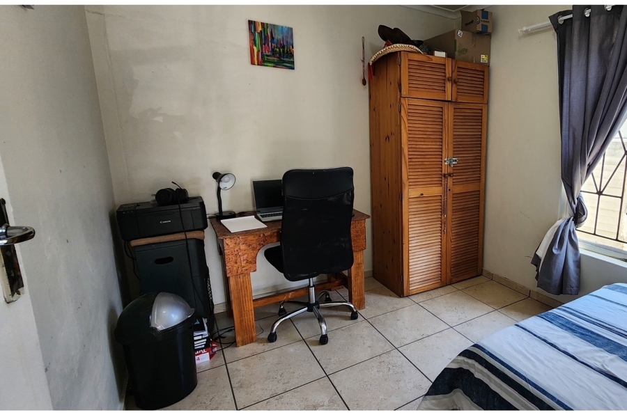 6 Bedroom Property for Sale in Strandfontein Western Cape